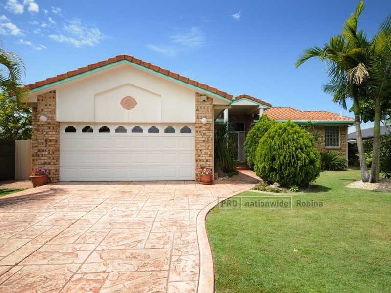 11 Raven Parade, Burleigh Waters QLD 4220