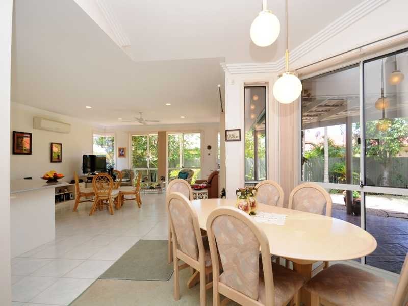 11 Raven Parade, Burleigh Waters QLD 4220
