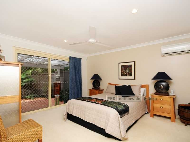 2 Outrigger Drive, Robina QLD 4226