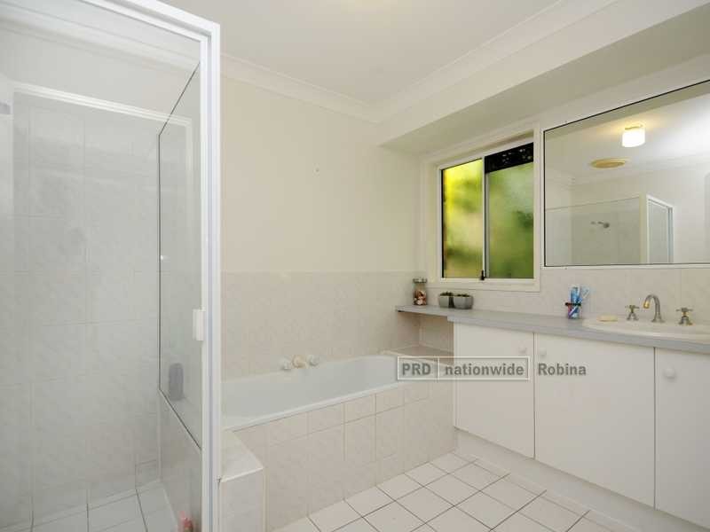 15 Strathmore Court, Robina QLD 4226