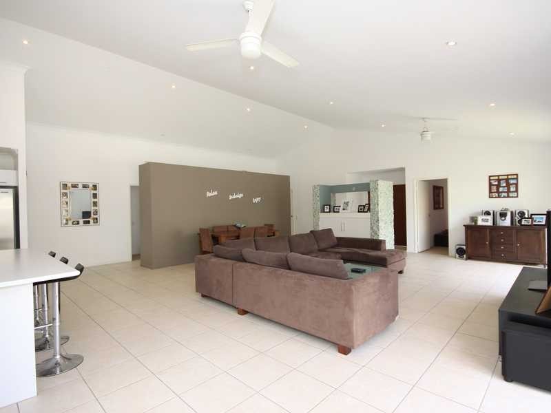 9 Asperia Street, Reedy Creek QLD 4227