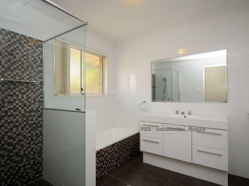 Unit 3/263 Christine Avenue, Varsity Lakes QLD 4227