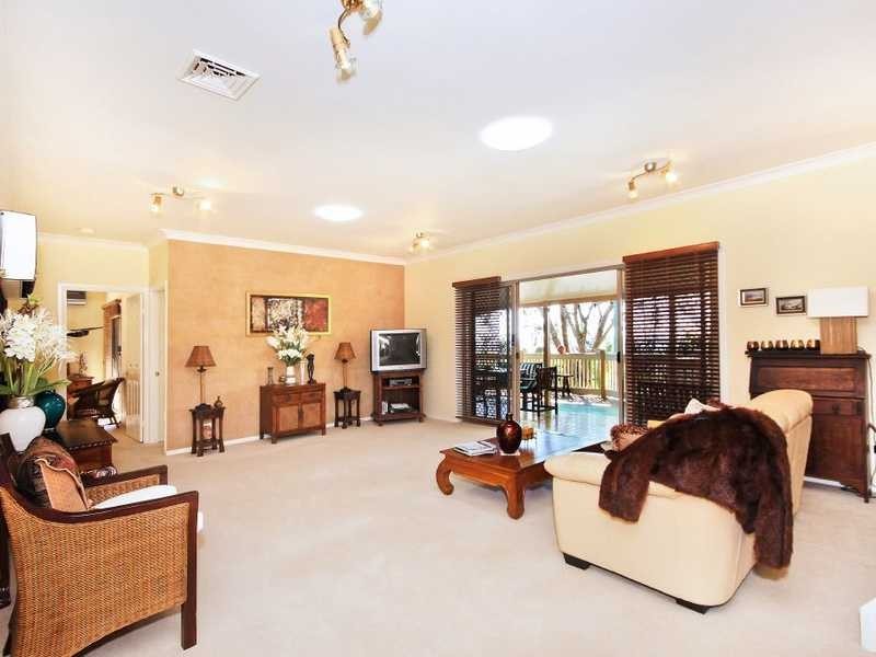 55 Wallaby Drive, Mudgeeraba QLD 4213