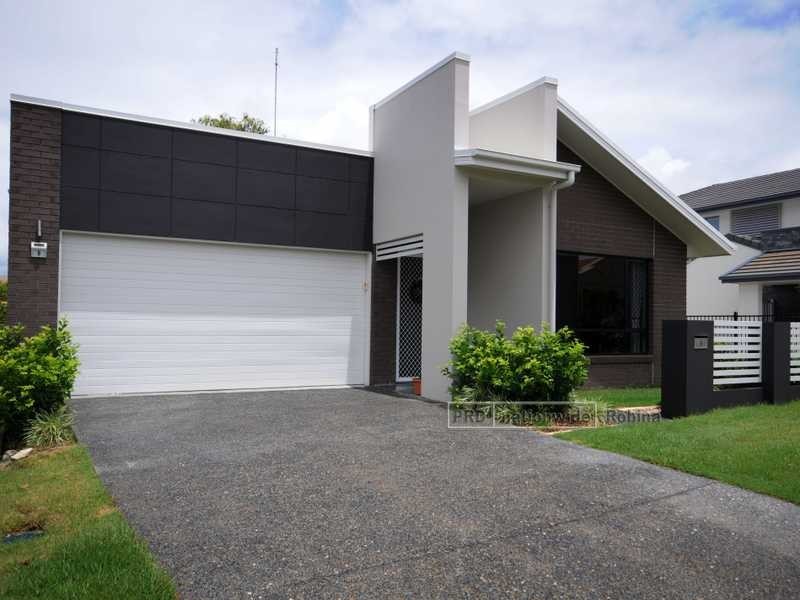 9 Saleya Drive, Varsity Lakes QLD 4227