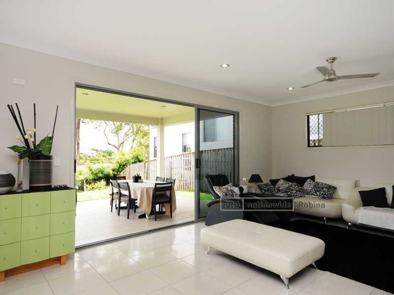 9 Saleya Drive, Varsity Lakes QLD 4227