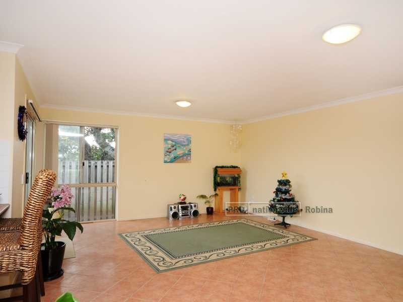 24 Inwood Circuit, Merrimac QLD 4226