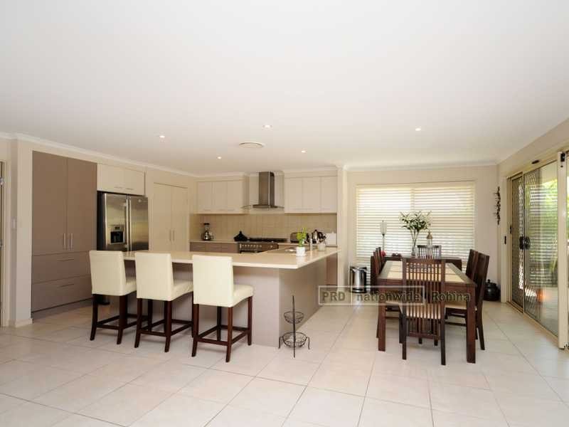74 Clover Hill Drive, Mudgeeraba QLD 4213
