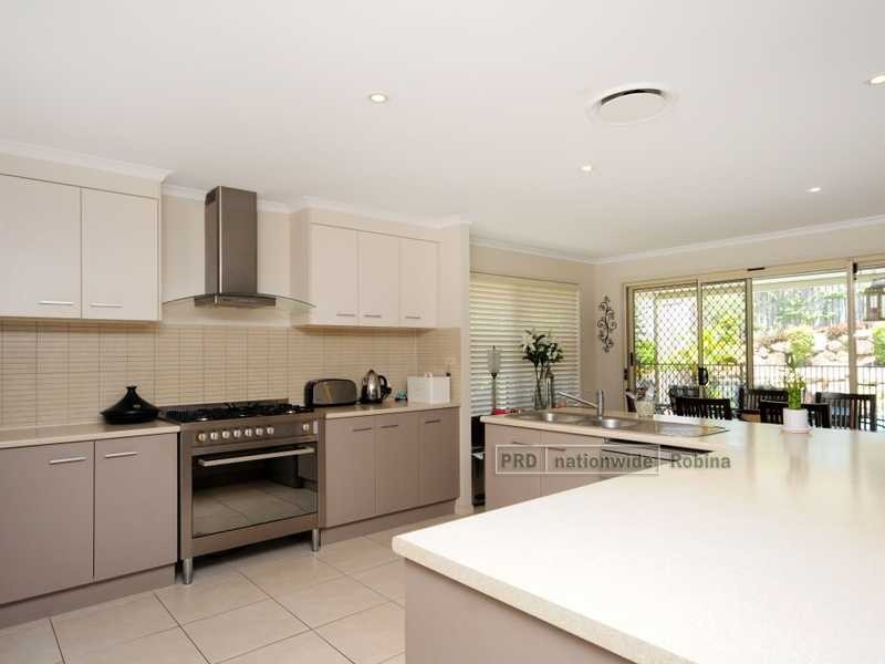 74 Clover Hill Drive, Mudgeeraba QLD 4213