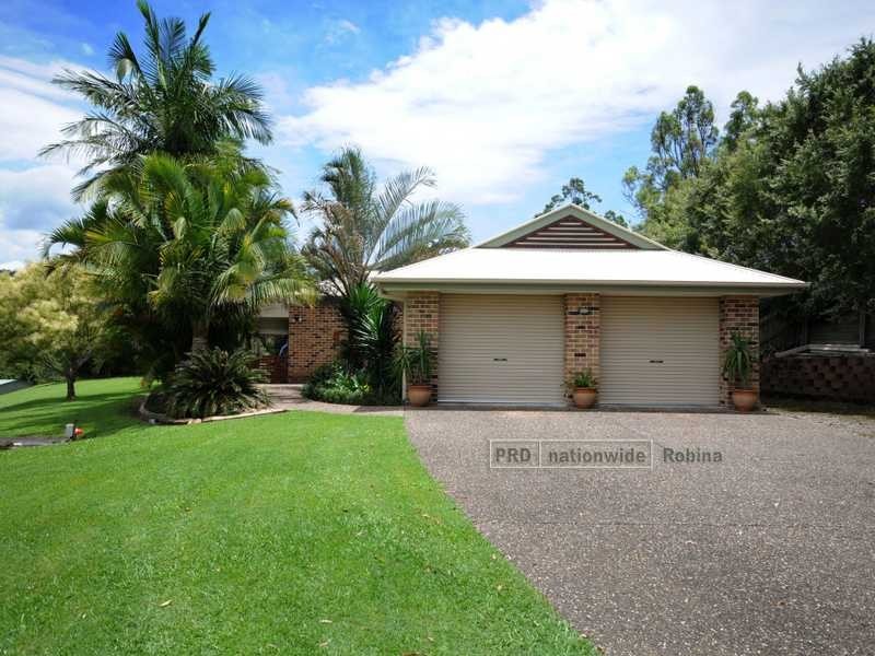 13 Quince Place, Bonogin QLD 4213