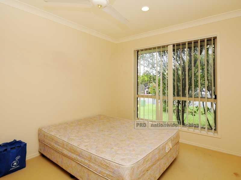 11 Tracey Crescent, Varsity Lakes QLD 4227