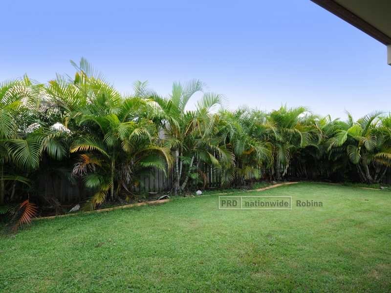 11 Tracey Crescent, Varsity Lakes QLD 4227