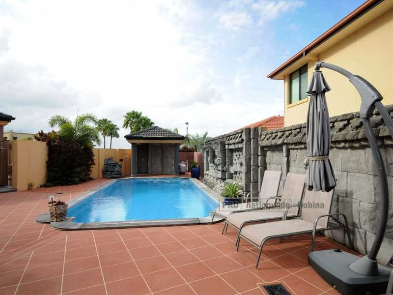 64 Peach Drive, Robina QLD 4226