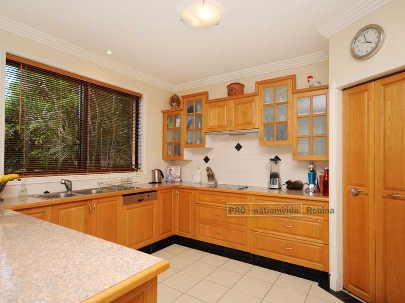 64 Peach Drive, Robina QLD 4226