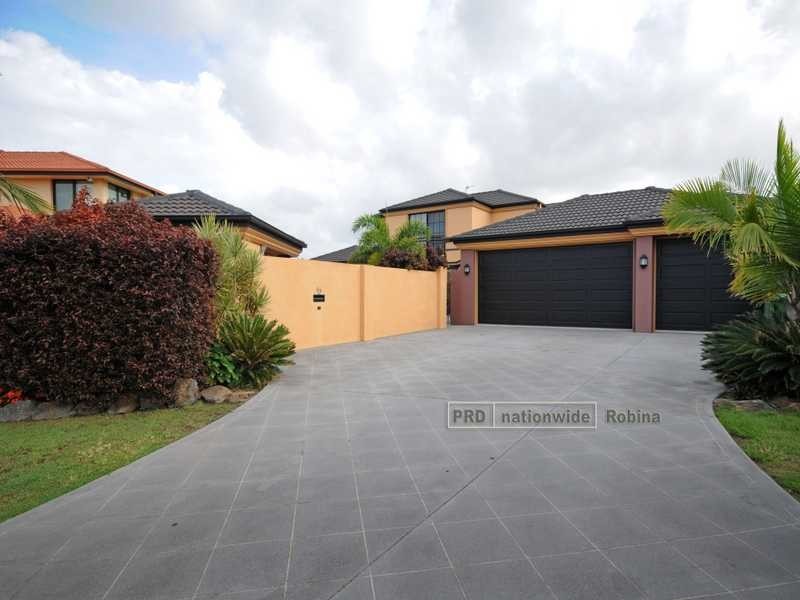 64 Peach Drive, Robina QLD 4226