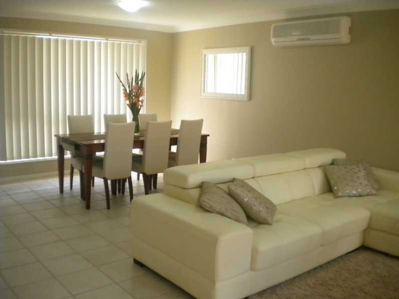 Unit 2/17 Balmain Street, Varsity Lakes QLD 4227