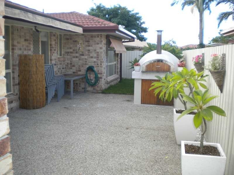 Unit 2/17 Balmain Street, Varsity Lakes QLD 4227