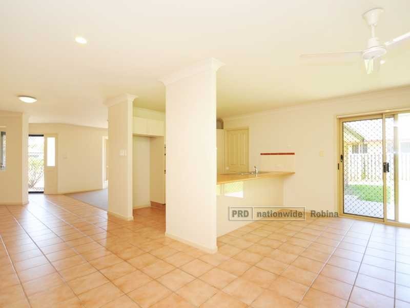 18 Swanton Drive, Mudgeeraba QLD 4213