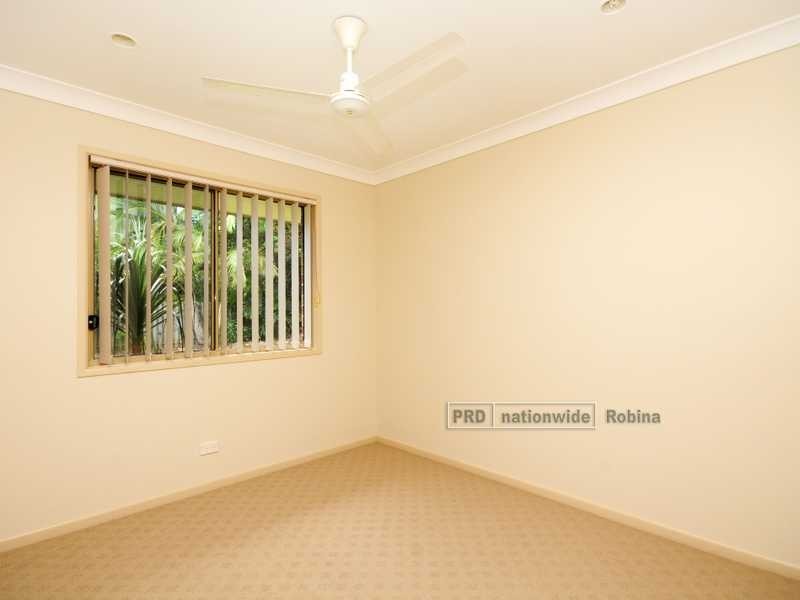 18 Swanton Drive, Mudgeeraba QLD 4213