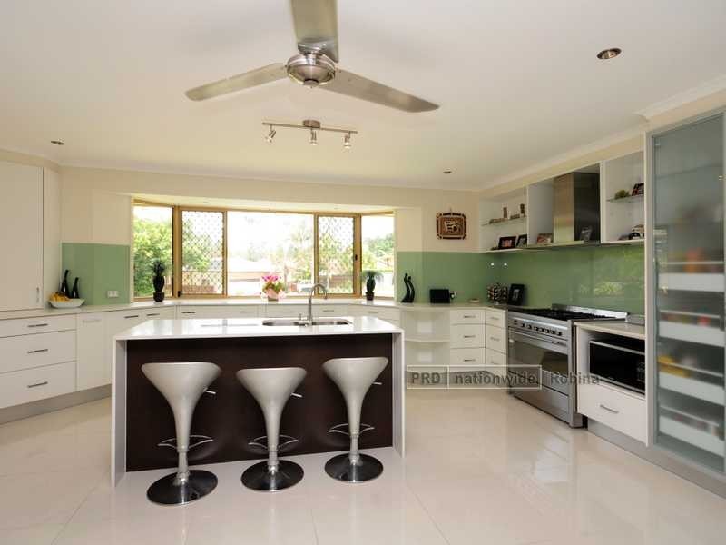 10 Chatswood Court, Robina QLD 4226