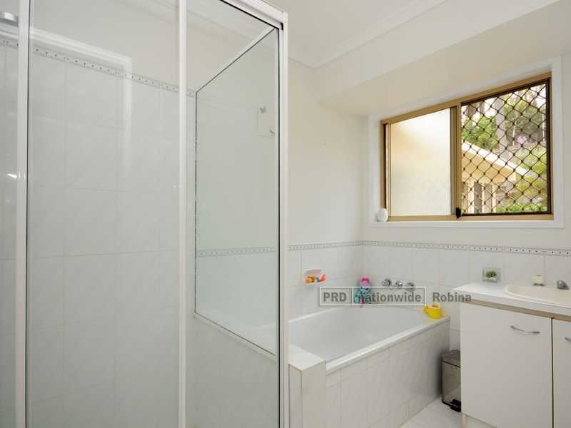 10 Chatswood Court, Robina QLD 4226