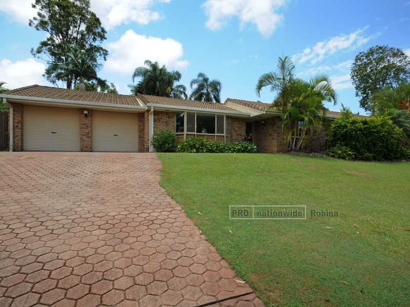 10 Chatswood Court, Robina QLD 4226