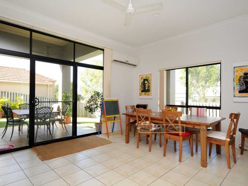 2 Ferndahl Drive, Varsity Lakes QLD 4227