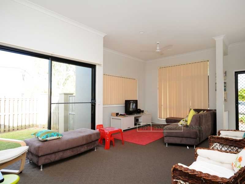 2 Ferndahl Drive, Varsity Lakes QLD 4227