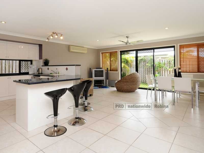 36 Lancewood Circuit, Robina QLD 4226