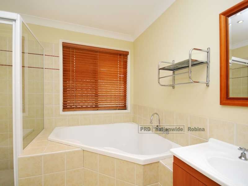9 Protea Court, Robina QLD 4226