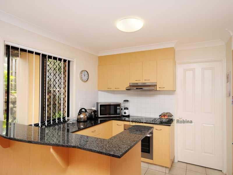 Unit 30/18 Bourton Rd, Merrimac QLD 4226