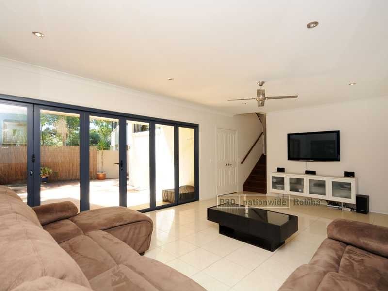 2 The Links, Robina QLD 4226