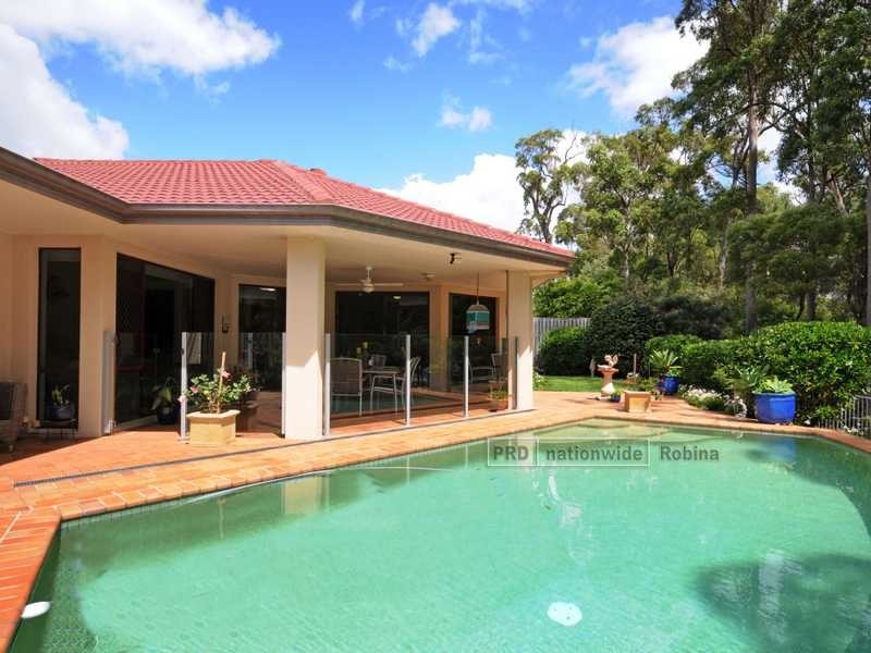 11 Straite Drive, Robina QLD 4226