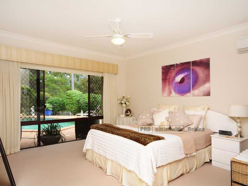 11 Straite Drive, Robina QLD 4226