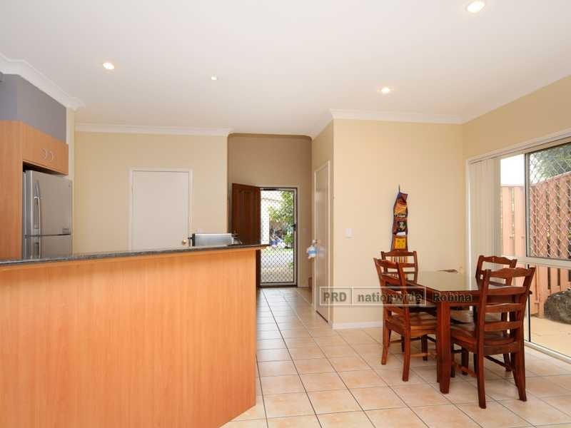 Unit 7/3 Camphorwood Court, Robina QLD 4226