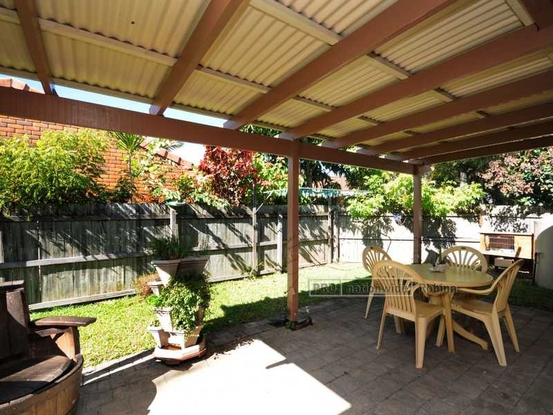 2 Gladful Court, Varsity Lakes QLD 4227