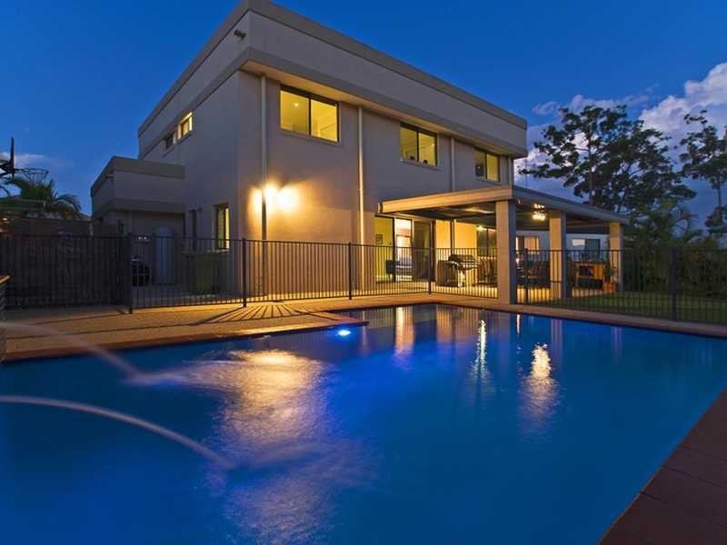 4 Majorca Crescent, Varsity Lakes QLD 4227