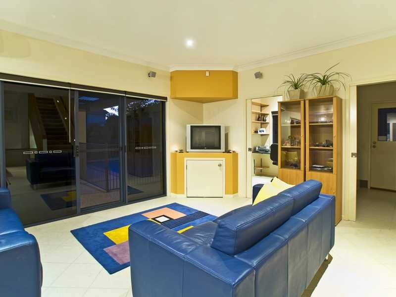 4 Majorca Crescent, Varsity Lakes QLD 4227