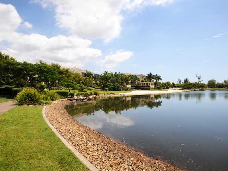 Unit 1033/1 The Cove Crescent, Carrara QLD 4211