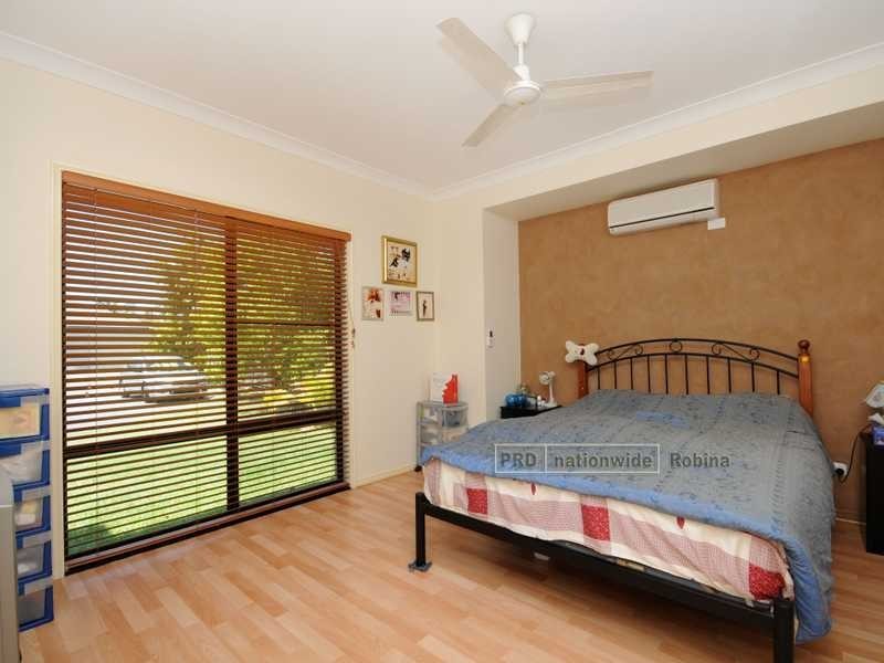 23 Imperia Crescent, Varsity Lakes QLD 4227