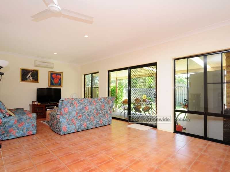 23 Imperia Crescent, Varsity Lakes QLD 4227