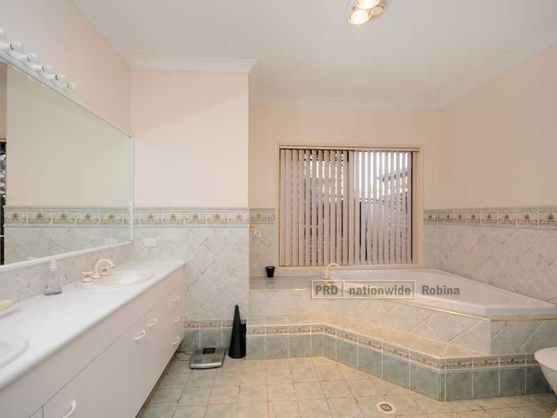 66 Concord Circuit, Robina QLD 4226