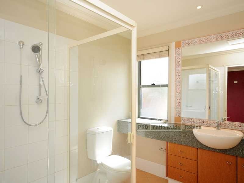 Unit 49/20 Fairway Drive, Clear Island Waters QLD 4226