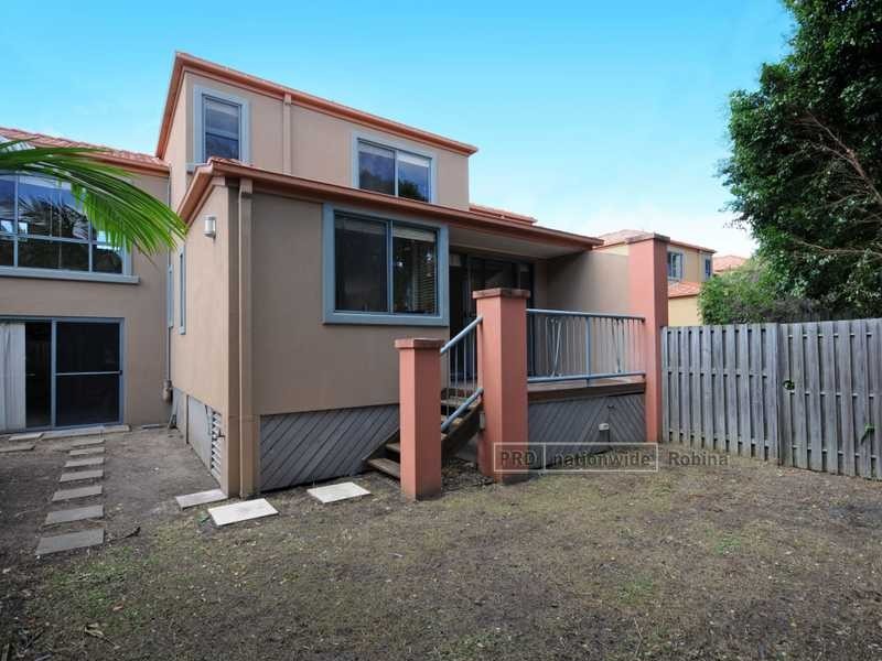 Unit 49/20 Fairway Drive, Clear Island Waters QLD 4226