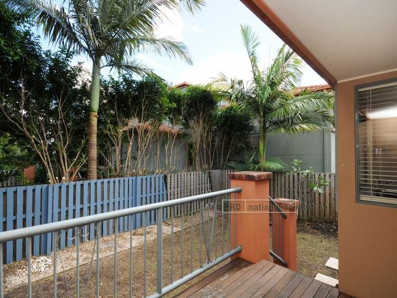 Unit 49/20 Fairway Drive, Clear Island Waters QLD 4226