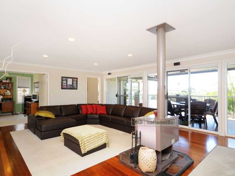 8 Macallan Street, Merrimac QLD 4226