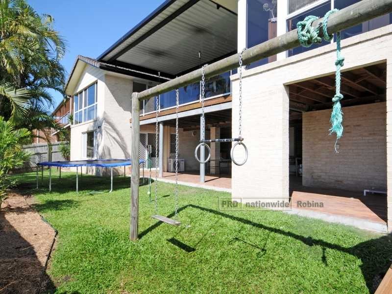 8 Macallan Street, Merrimac QLD 4226