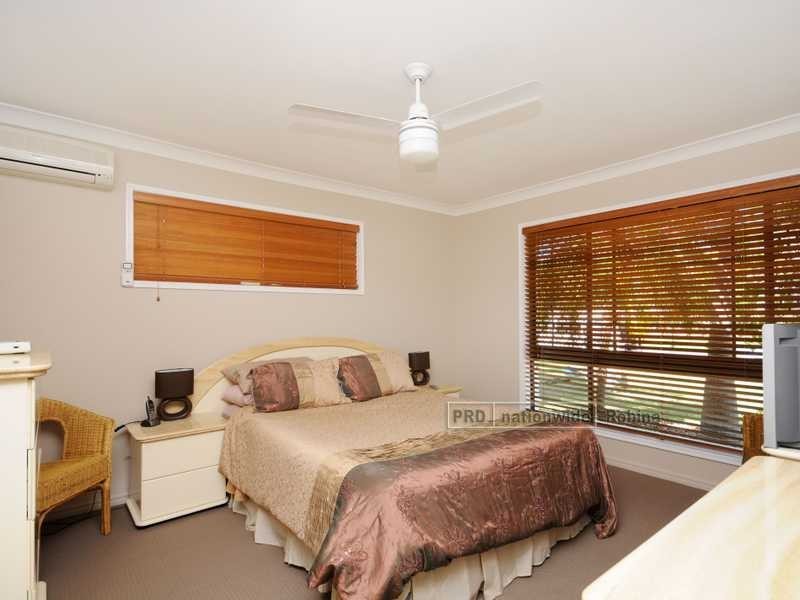 100 Newport Drive, Robina QLD 4226