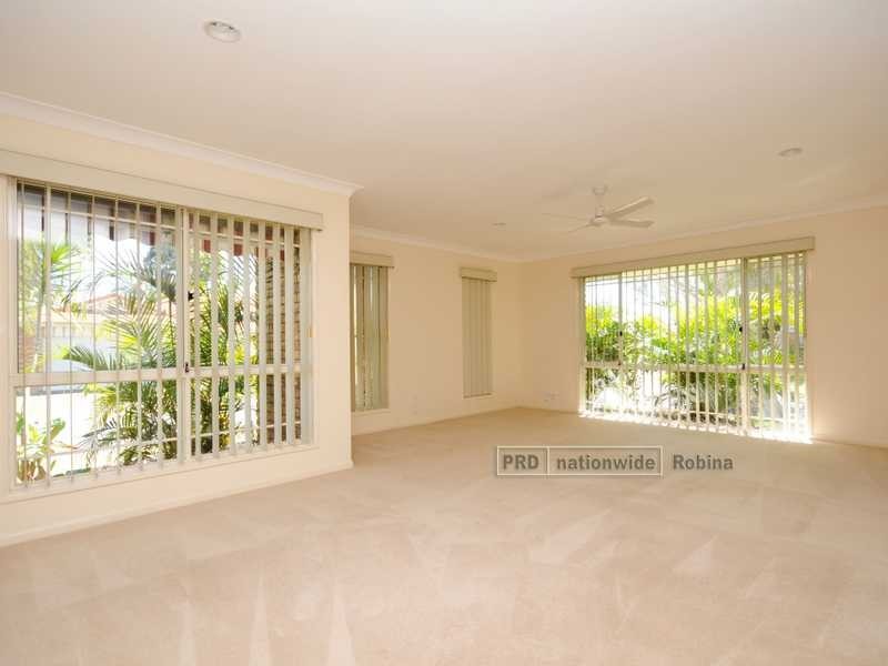 7 Vancouver Drive, Robina QLD 4226