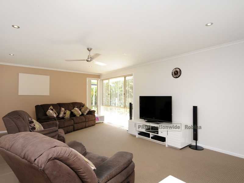 22 Huntingdale Crescent, Robina QLD 4226