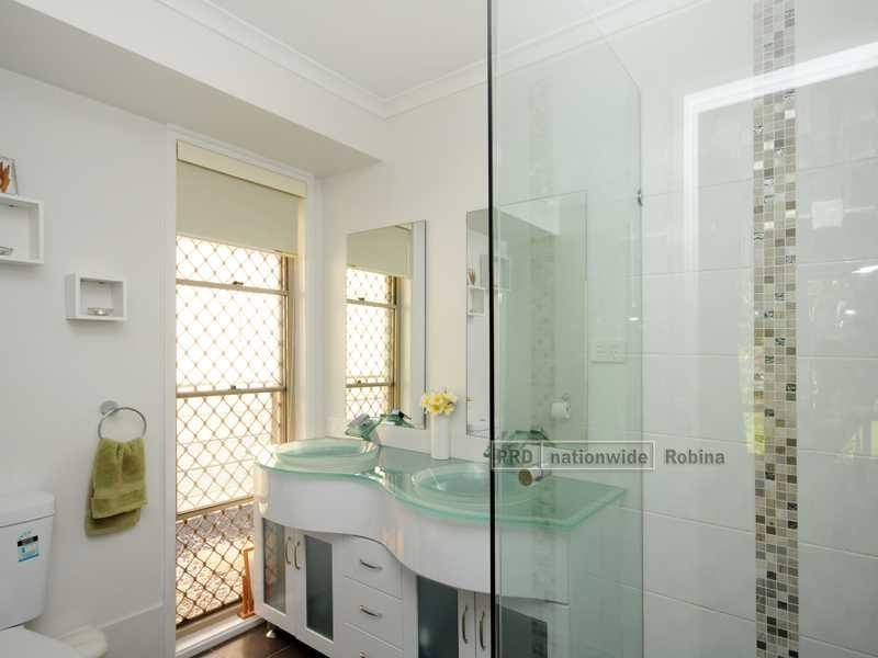 22 Huntingdale Crescent, Robina QLD 4226